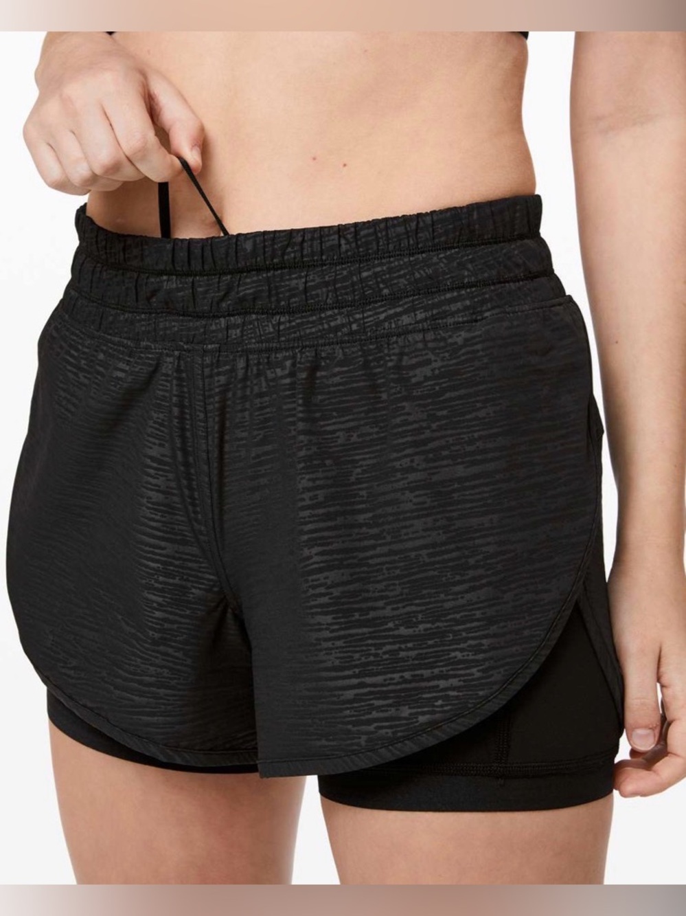 Lululemon Bootcamp Ready High Rise‎ 3.5" Shorts Stride Emboss Black W7AS7S